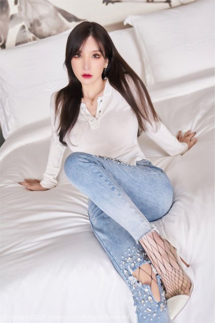 国模嘉妮极品美胞